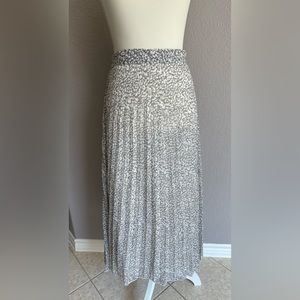 Jopra pleated maxi skirt